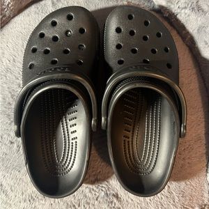 worn once black crocs